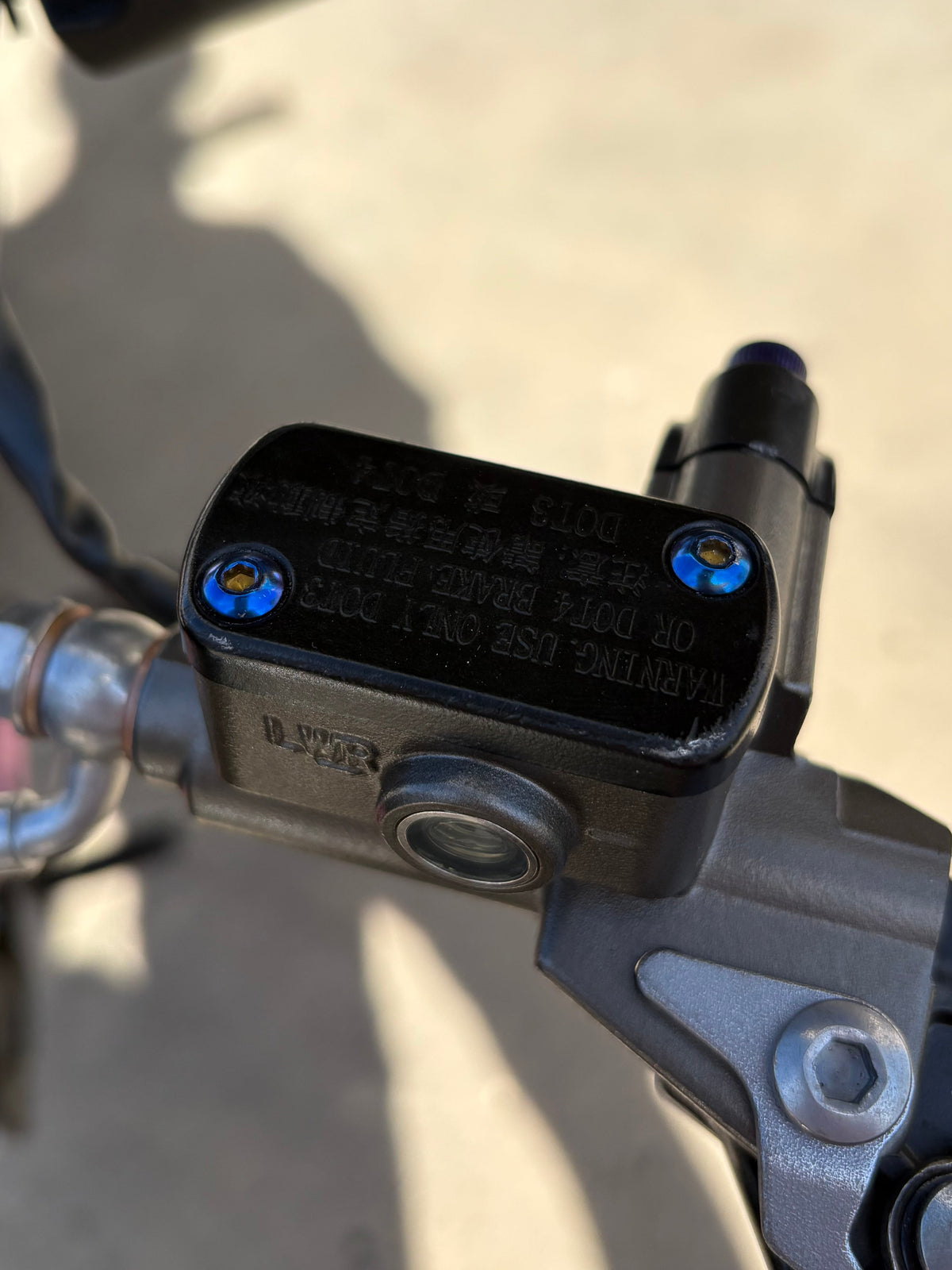 Ultra Bee Brake Reservoir Bolts